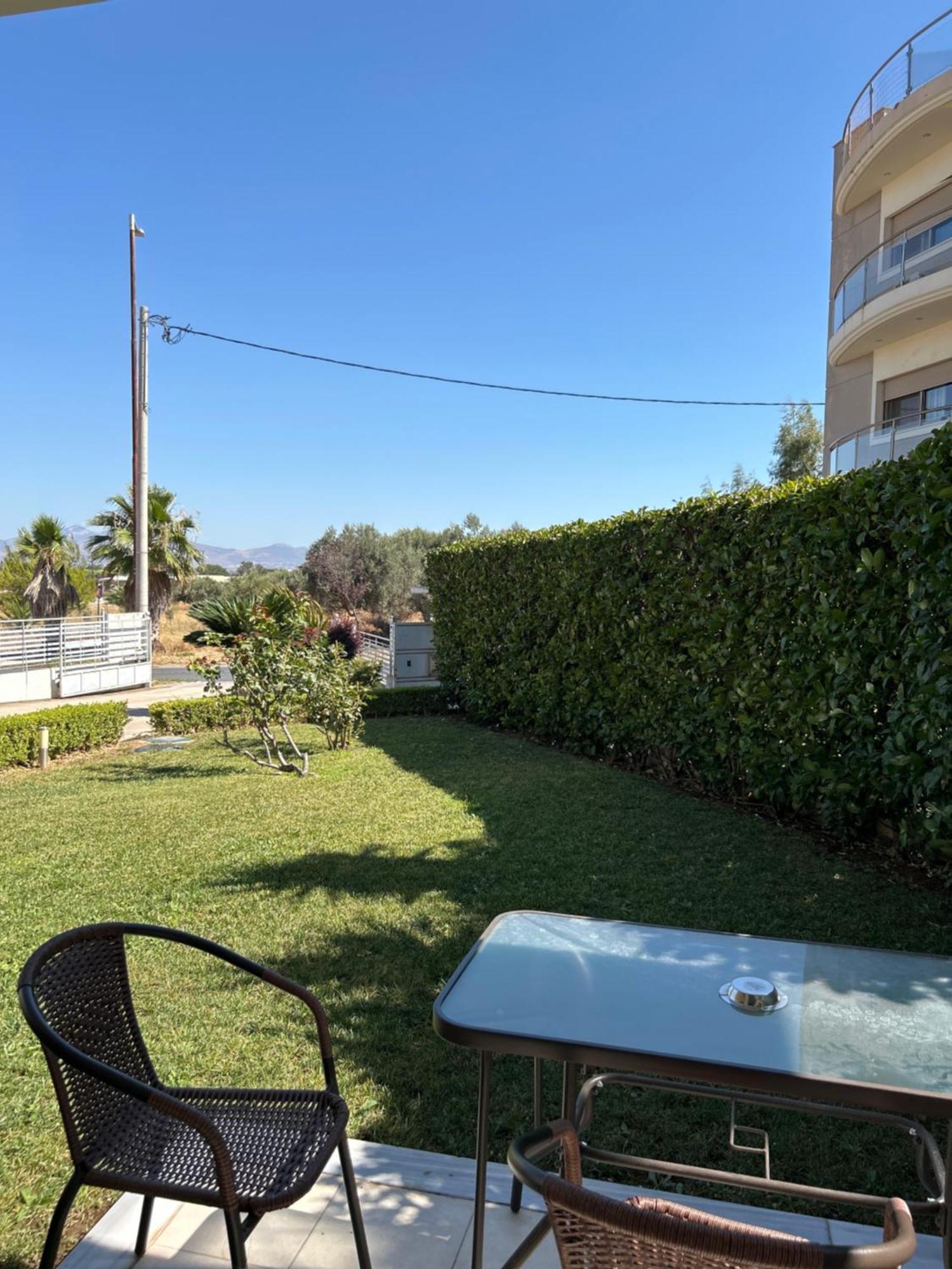 Elysian Apartments-ath Airport-keybox Check In Apartment *